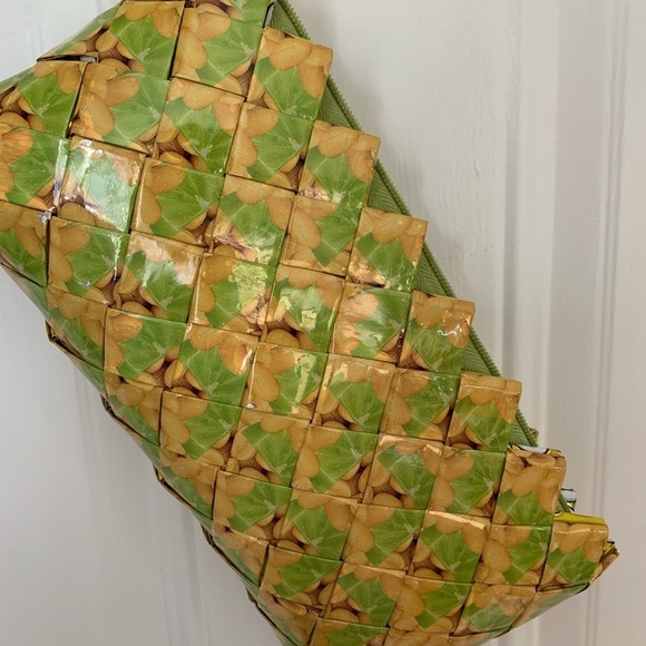 Ecosit Funky Yellow and Green Wristlet - Picture 2 of 5